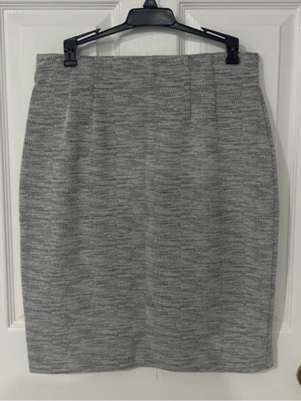 Amanda & Chelsea Gray Tweed Pencil Skirt